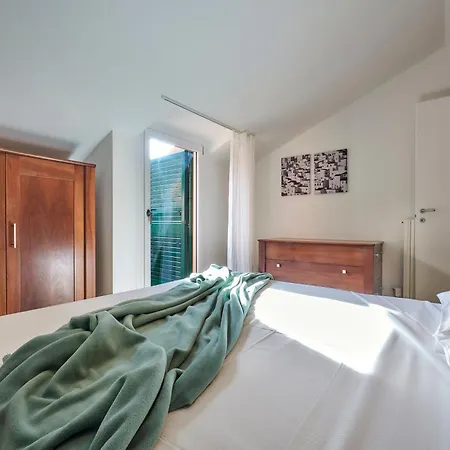 Luxury 100mq With Private Terrace With View Near Varenna Fiumelatte