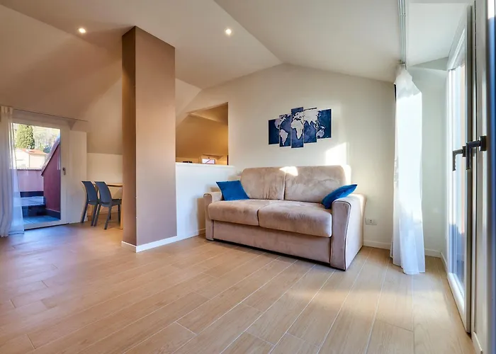 Apartman Luxury 100mq With Private Terrace With View Near Varenna Fiumelatte