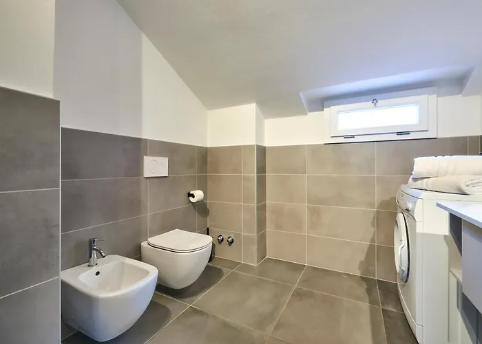 Luxury 100mq With Private Terrace With View Near Varenna Apartman