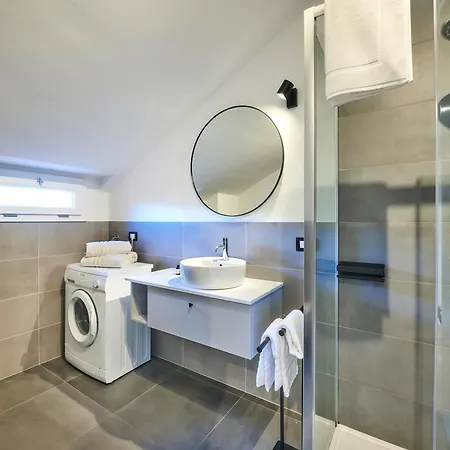 Apartament Luxury 100mq With Private Terrace With View Near Varenna